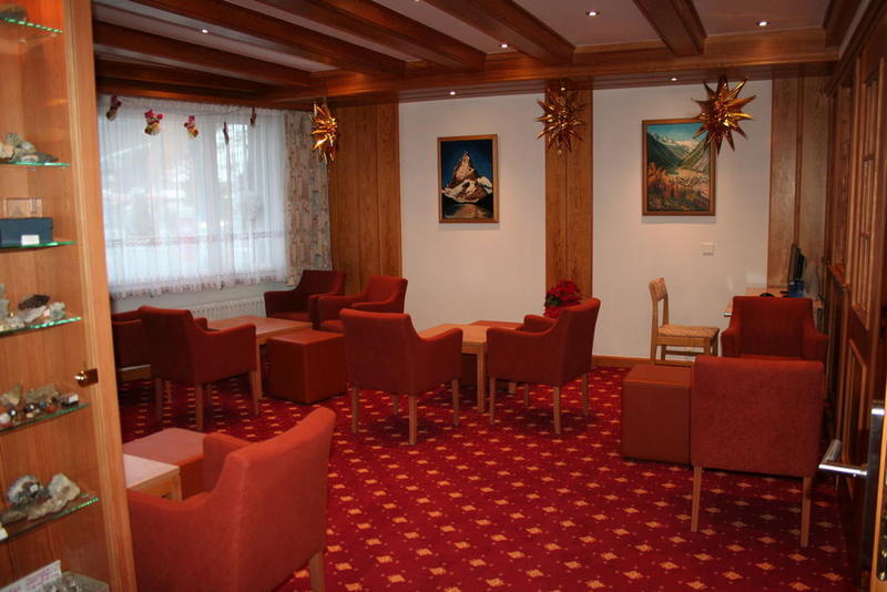 Alpine Budget Rooms by Täscherhof Zermatt Buitenkant foto